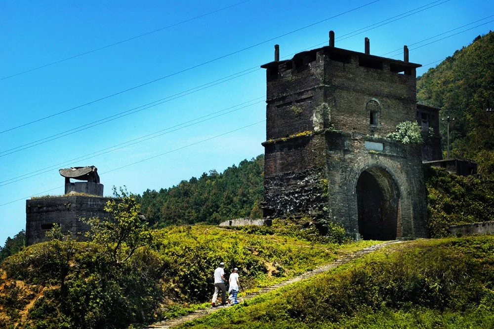 TOUR SĂN MÂY HẢI VÂN QUAN – NGẮM BÌNH MINH & CÀ PHÊ TRÊN ĐÈO