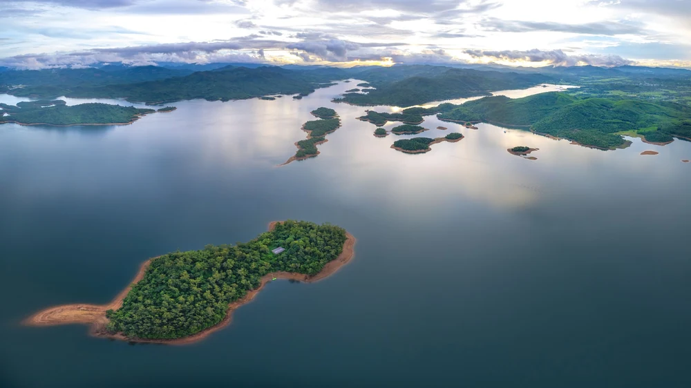 Tour Phú Ninh 2 Ngày 1 Đêm Từ Đà Nẵng – Hồ Phú Ninh & Trải Nghiệm Đời Sống Địa Phương