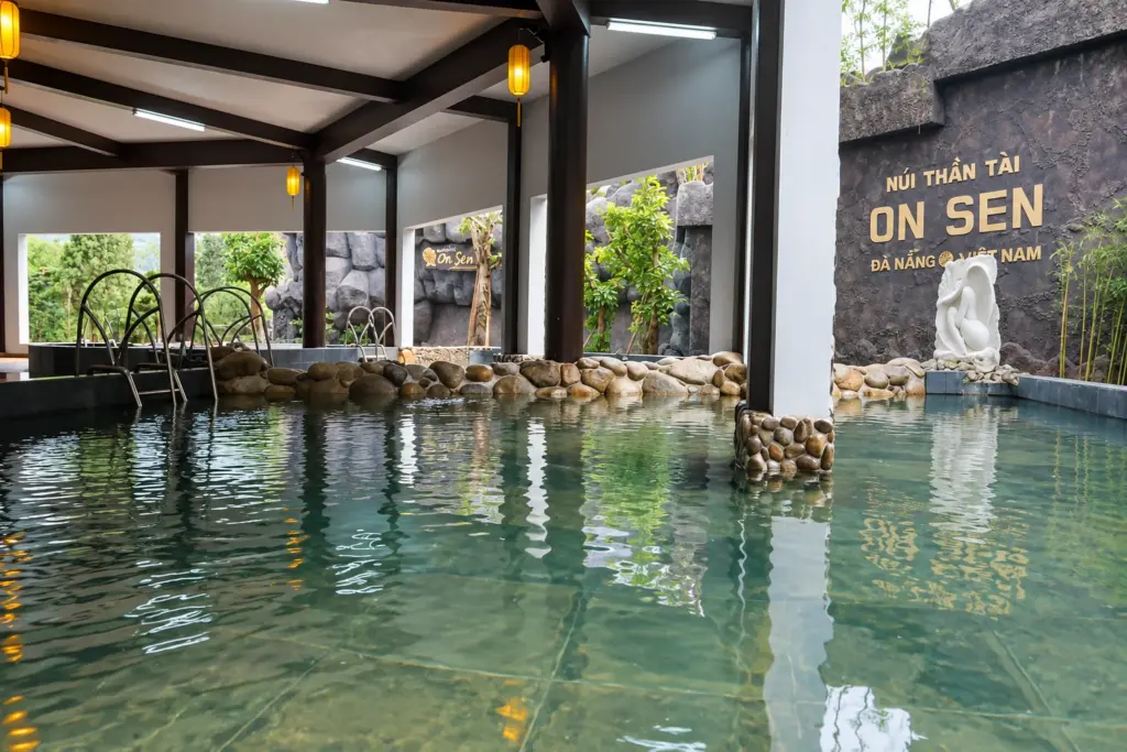 Vé Núi Thần Tài Đà Nẵng