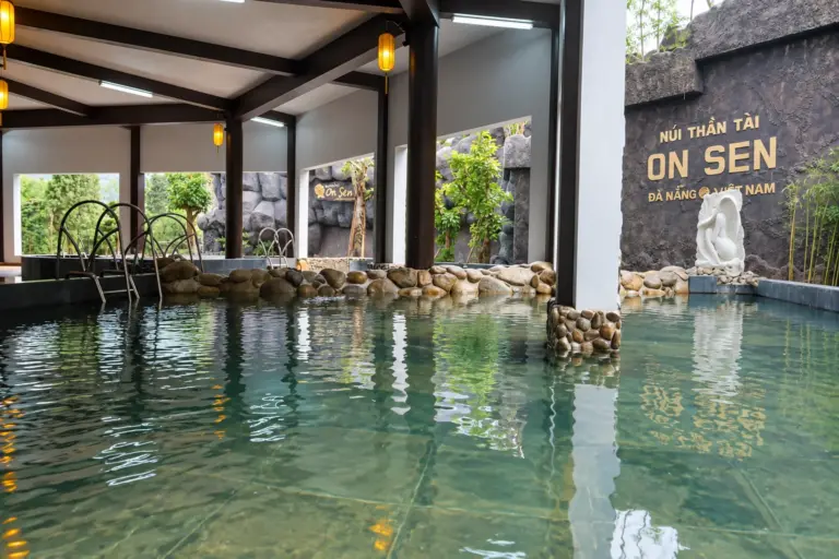 Vé Núi Thần Tài Đà Nẵng