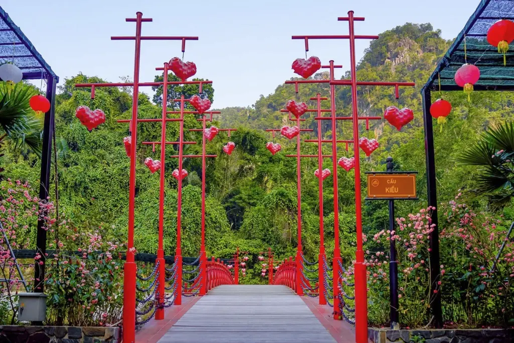 Tour Cổng Trời Đông Giang 1 Ngày
