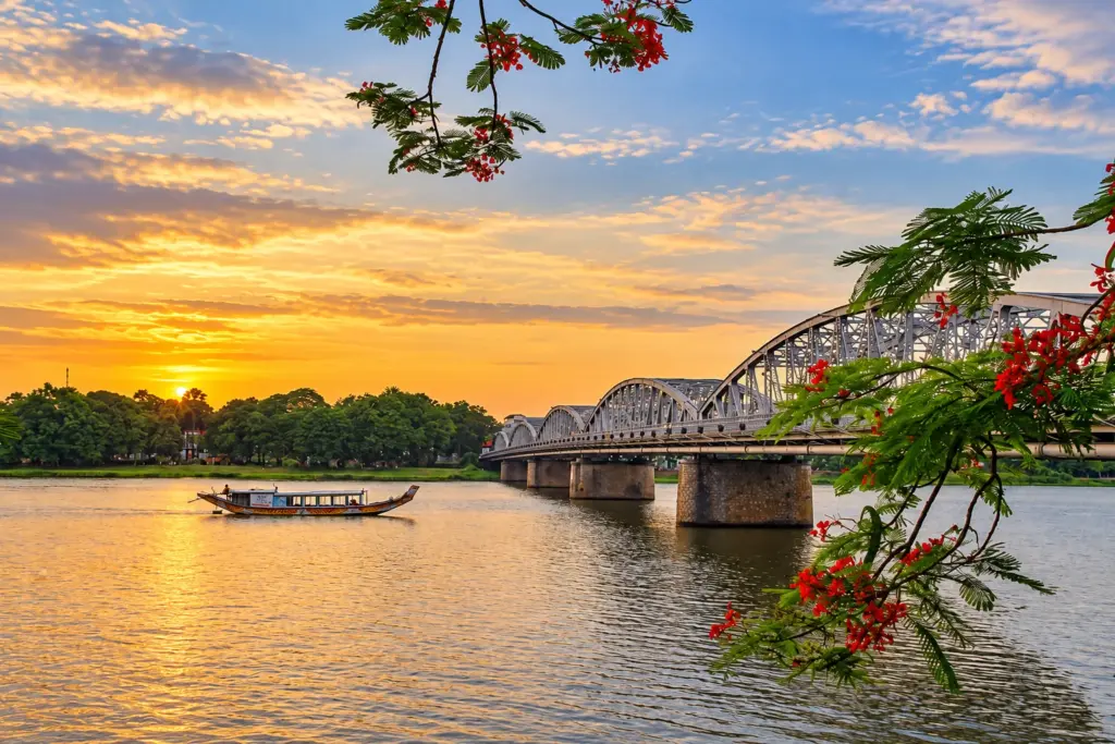 Tour Huế 1 Ngày Từ Đà Nẵng